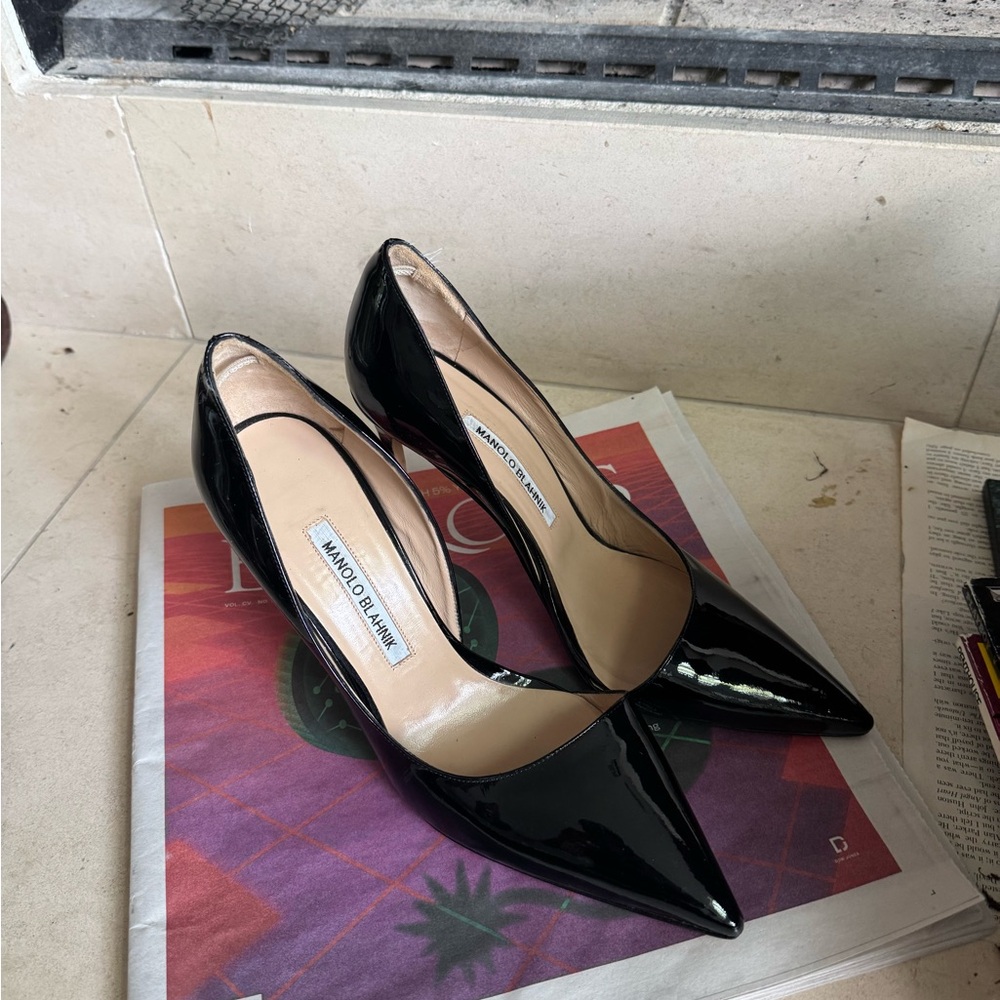 Manolo Blahnik Glossy Patent Leather Black Heels